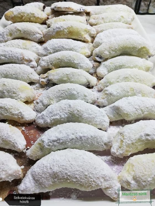 Traditional Hungarian Lekváros Kifli (Jam-Filled Crescent Cookies)