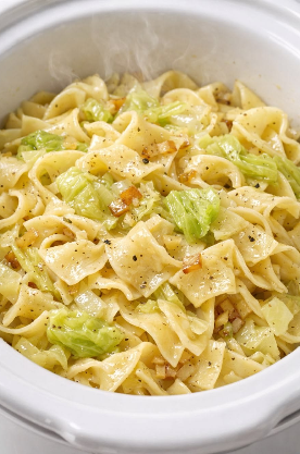 Traditional Hungarian Cabbage and Noodles (Káposztás Tészta)